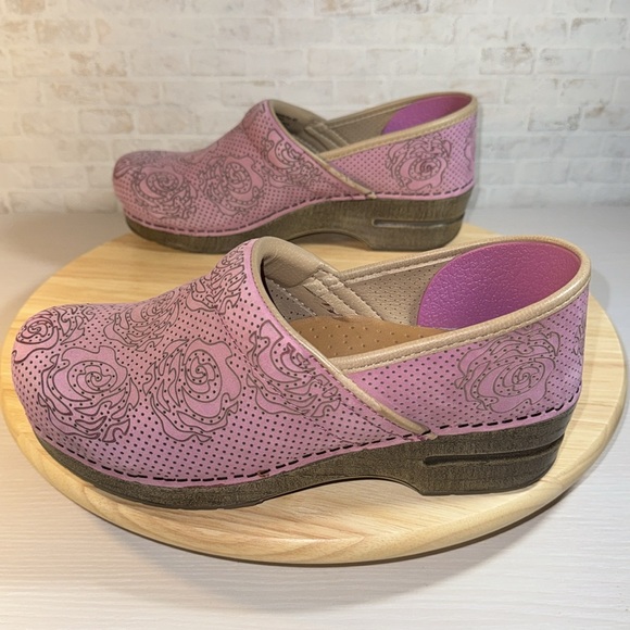 Dansko professional clog, pink floral nubuck, size 40 - Picture 4 of 16